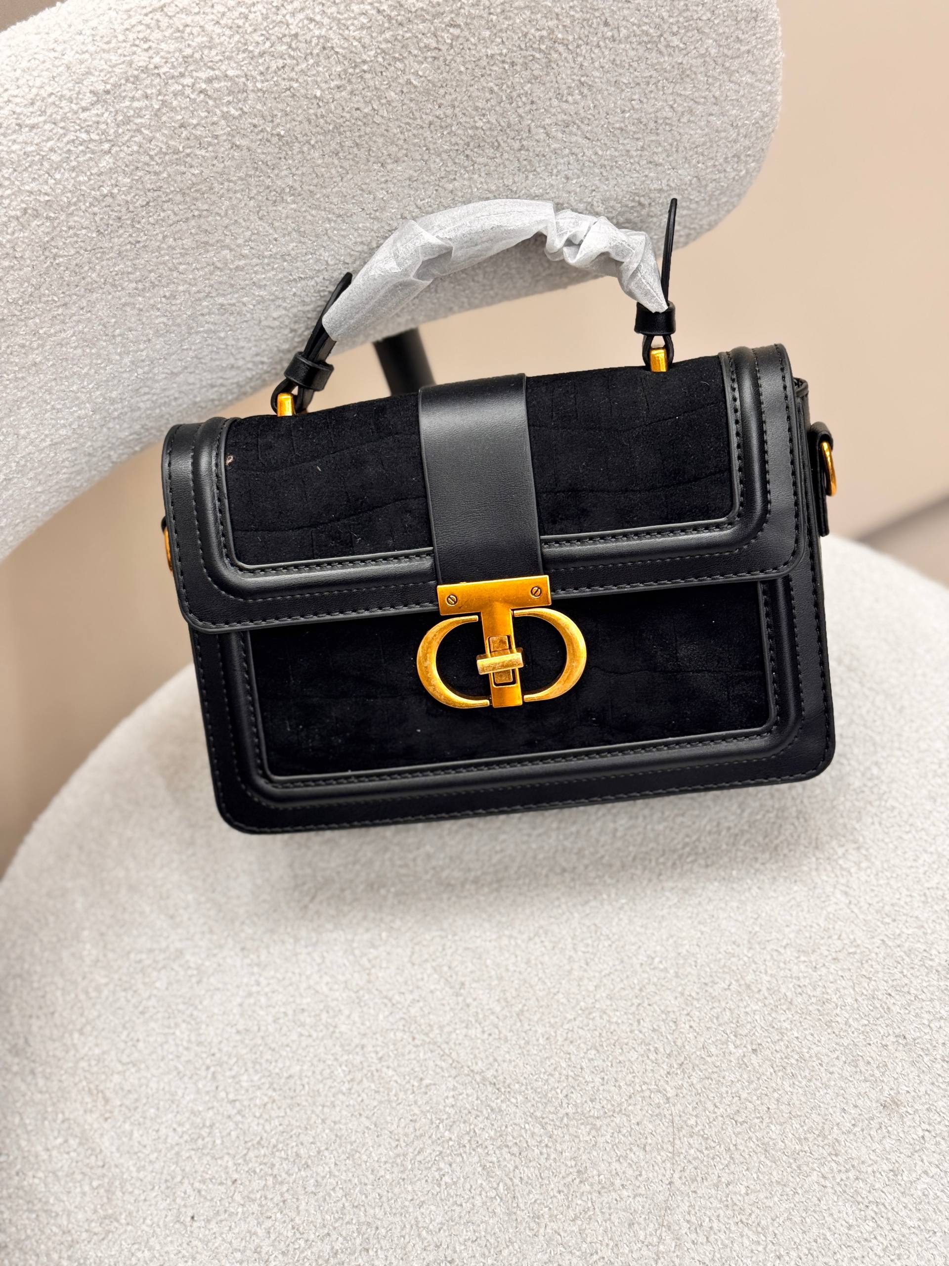 کیف وارداتی کد ۲۳