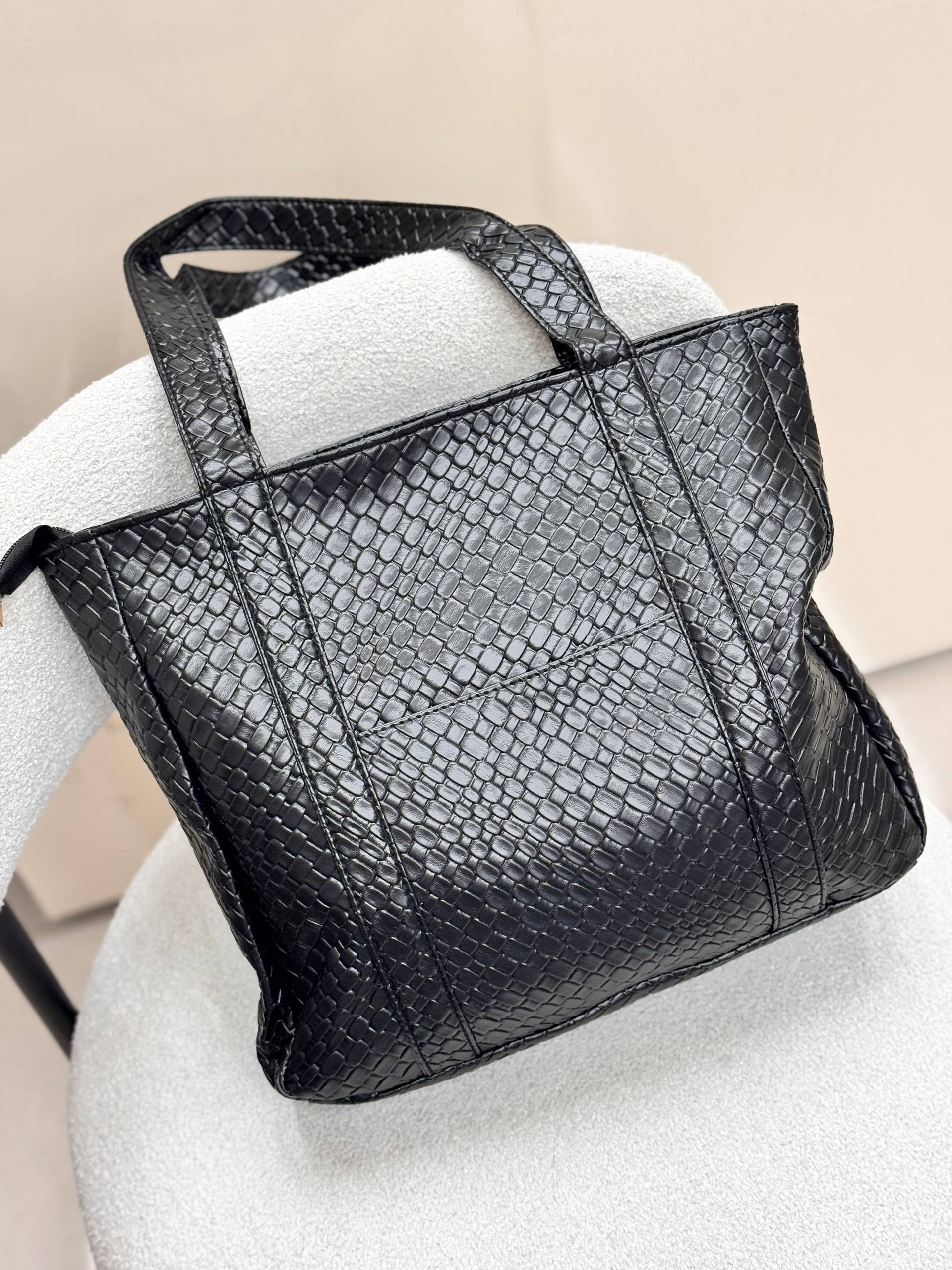 کیف وارداتی کد ۲۲